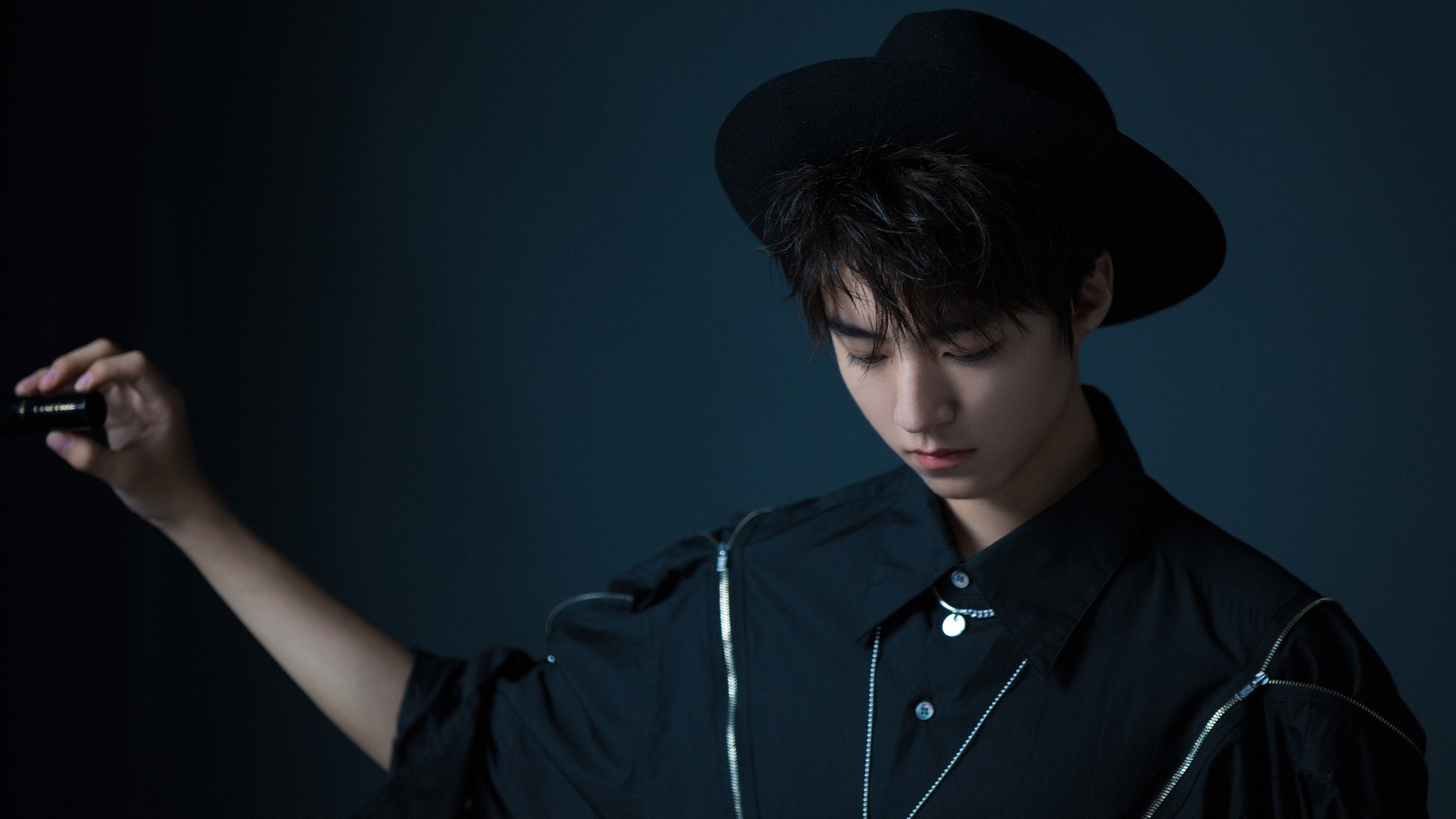 开云体育app-当红黑条纹邂逅草帽军团，姆巴佩在元宇宙决战中打出非现实数据